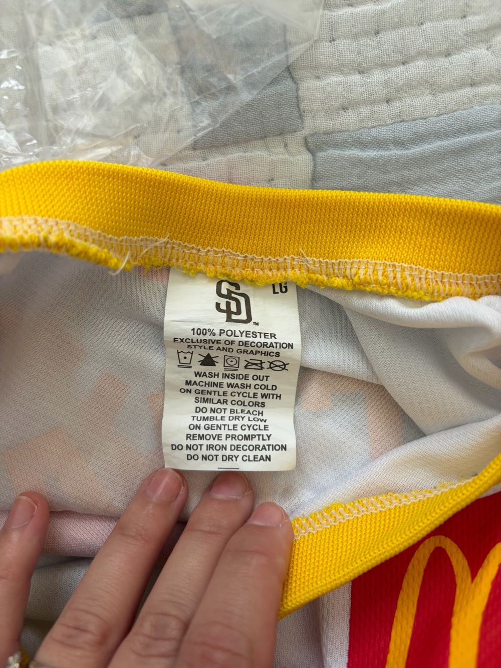 San Diego Padres Manny Machado City Connect Basketball Jersey - Picture 4 of 5
